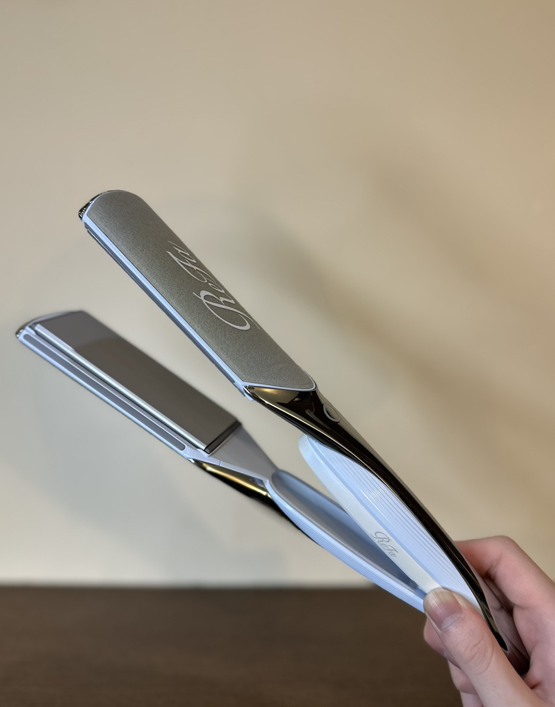 ReFa POWER STRAIGHT IRON PRO(リファパワーストレートアイロン プロ)